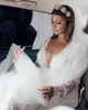 Suknie ślubne dla dziewczynek V Neck Bride Suknie Ślubne Plus Size Bride Lace Aplikacje Długie Rękawy Wykonane