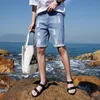 Novo casual masculino shorts roupas rasgado buraco azul calças de brim curtas calças na altura do joelho denim algodão meninos verão jeans shorts man3089799