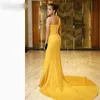 Une épaule robes de soirée longue fente latérale sirène robes de soirée jaune formelle célébrité Pom robes
