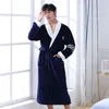 Paar Männer Frauen Warme Super Weiche Flanell Korallen Fleece Bademantel Herren Kimono Bademantel Männlichen Morgenmantel Robes7759144