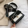 2020新しいミニハンドバッグ女性のファッションインウルトラ火のレトロワイドショルダーストラップメッセンジャーバッグ財布シンプルなスタイルクロスボディバッグ