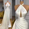 Nowy wspaniały tani proste proste seksowne sukienki syreny wysoko szyi dziurka na dekolt Drapowana suknia balowa
