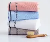 男性女性のための最新の68 x 34cmサイズのタオル、純粋な綿の柔らかくて快適な家庭用吸収性の顔の洗浄タオル、から選ぶ多くのスタイル