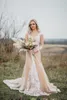 Abiti da sposa bianchi champagne Una linea Appliques Abiti da sposa in pizzo Abiti da sposa Stile country Maniche lunghe Custom Made Plus Size280x