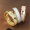 Los nuevos anillos más vendidos es un anillo de gema brillante para el anillo del hombre y la mujer de la mujer de la alta calidad del anillo de la personalidad de la venta de la venta de la venta de suministro