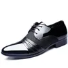 Sapatos de banquete do casamento Merkmak Men Couro Calçados Oxford PU de couro dos homens Sapatos Negócios respirável Femininos Plano 48 CX200731