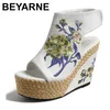 Sandales BEYARNE 2021 brodé Wedge femmes plate-forme chaussures d'été Peep Toe Vintage talons hauts semelle dame pompes