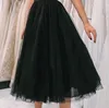 Romantyczne liniowe sukienki z domu Kobiety Krótkie kolano Długość balowa sukienki czarny koktajl seksowna iluzja Tiul Gown268n