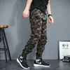 Męskie dżinsy Moda Streetwear Mężczyźni Luźne Fit Camouflage Harem Spodnie Hombre Slack Bottom Cargo Hip Hop Joggers Men1