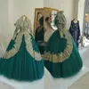 2020 Muslim Green and Gold Lace Ball Gown Islam Bröllopsklänningar Arabiska Högkrage Långärmade Hijab Veil Plus Storlek Bröllopklänningar