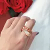 Kolor węża Klasyczna biżuteria na imprezę modową dla kobiet Rose Gold Wedding Luksus pełny wiertarka wąż otwartego rozmiaru Pierścienie Shi316k