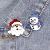 Homem da neve bonito pequeno engraçados Broches do esmalte pinos para menina das mulheres Men Presente de Natal Demin shirt Decor Broche Pin metal emblema Kawaii