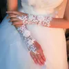 Akcesoria ślubne białe krótkie rękawiczki imprezowe Eleganckie perły palecowe rękawiczki ślubne