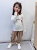 女の子デザイナー衣装秋2020年服スーツ子供用品プリント長袖Tシャツ+ストライプズボン2ピースセットS386