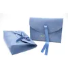 Gratis Sample Custom Logo Gedrukt Kleine Envelop Bruiloft Gift Parfum Pouch Luxe Bow-Knot Suede Sieraden tas met flap