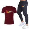 Heren Designer Trainingspak Sportkleding Sets Gestreept 2019 Zomer Casual Ademende T-shirts + Shorts Heren S Kleding 2 Delige Set Sportpakken