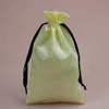 100 шт. Атласные пакеты для волос Silk Drawstring Pougher Упаковка Ювелирные Изделия Косметика Скидка Свадьба Рождественский подарок Sachet Print Logo Sack