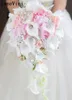 2020 Perle artificiali Mazzi di fiori da sposa in cristallo Avorio Cascata Matrimonio Fiore da sposa Spose rosse Spilla fatta a mano Bouquet De Mariage7476878