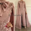 Blush Pink Dubai Abaya Avondjurken Hoge Hals Kaftan Muslim Prom Jumpsuit Jurken Avondkleding met Beaded Lange Mouw Formele Kaap 2021