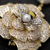 Eleganckie broszki kwiatowe pszczoły Enamowe szpilki miodne kryształowy róży biżuteria pin Broach Wedding Bukiet Broquet Brosche Femme Bijoux64605654226277