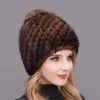 Mütze / Schädelkappen Mode Winter Warme Frauen Strickstil Nerz Hüte 3 Farben erhältlich Ananasform Hut mit Pompom1