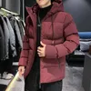 2020冬パーカーのコートメンズニューファッションカザコマスコリノカジュアルストリートウェアウォーマー厚さの特大サイズサイズのジッパーフード付きジャケット男性
