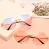 2020 new Internet celebrity cut edge sunglasses fashion gradient color frameless sunglasses women1886666