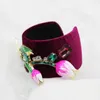 2020 Винный красный бархатный барокко ретро -пчел Bangles Bangles Crystal Gem Flower Charms Cuff Open Bracelet для женщин Love Gift Band Band15574328