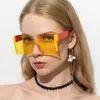 Rimless Square Solglasögon Kvinnor Lyxig Gogggle Yellow Shades Sun Glasögon Män Trendiga Kvinnliga Glasögon Glasögon Man