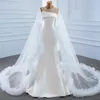 Eleganta satin sjöjungfru bröllopsklänningar med Cape Sheer Jewel Neck Ärmlös Bridal Bröllopsklänningar Robes de Mariée