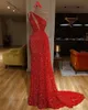 New Arrival Z Długim Rękawem Czerwony Syrenka Prom Dress One Ramię Cekiny High Side Split Długość Długość Pleatsformal Suknie Wieczorowe Robe de Soiree