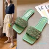 Fabriek Directe Verkoop Damesschoenen 2020 Zomer Nieuwe Vierkante Kop Set Tenen Cool Slippers Dames Uitloper Platte Zolen Slippers Dames Groothandel