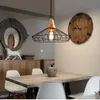 Lampadario in ferro, anima in legno Alloggiamento in ferro. Portalampada E27, lampada a sospensione in stile industriale vintage adatta per bar, ristoranti, gallerie, ecc