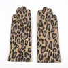 Queda e inverno luvas de couro genuíno para as mulheres Real Goatskin Suede Dedo Macio Moda Leopardo Imprimir Mittens finos 1