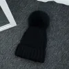 Gorros lisos de designer com pompons de pele de raposa real removíveis malha de acrílico chapéus mais quentes de inverno tamanho 3 para bebês crianças adultos desleixado masculino feminino infantil boné de neve