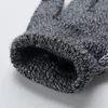 Lo schermo attivabile al tatto classico dei guanti di inverno delle donne degli uomini del Knit di modo scalda il guanto anti slittamento 5 colori all'ingrosso