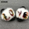 Sommar Fluffy Raccoon Fur Tofflor Skor Kvinnor Äkta Rävpäls Flip Flop Platt Furry Fur Slides Outdoor Sandaler Kvinna Fantastiska Skor Y200624