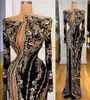 Robe de soirée Yousef aljasmi Kim kardashian Appliques dorées broderie sirène manches longues cristal noir Zuhair murad Ziadnakad 0017