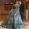 2020 Ballkleid Arabisch Dubai Modest Ballkleider tiefer V-Ausschnitt rückenfrei Vintage Schulterfrei Applikationen Spitze Lange Abendkleider Vestido Party