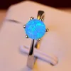 Klassisk 6mm Round Blue White Fire Opal Rings for Women Wedding Bands Sex lovar engagemang Thin Ring Band Jewelry4315729