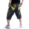 Herr jeans sommar plus storlek 30-46 bred ben hip-hop svarta shorts manlig skateboard swag baggy män capri denim pants243v
