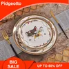 Piatti piani Lusso War Horse Bone China Set di stoviglie Royal Feast Porcellana Piatto occidentale Piatto Decorazione della casa Regali di nozze8814672