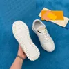 DHL Freies Verschiffen 20SS Neue Ankunft Hot Herren Designer Run weg Sneaker Mode Luxus Designer Schuhe Herren Trainer Turnschuhe