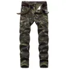 Camuflagem Jeans Homens Hip Hop motociclista esticada Arranhado Calças Jeans Streetwear plissadas Corredores Slim Men Calças Hombre