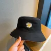 2020 printemps femmes seau chapeaux de pêche crème solaire casquette solaire petites marguerites double face porter printemps dame chapeau de pêcheur T2008266235195