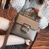 Neu – Frosted Handbag Fashion Cross Body Kleine quadratische Schulterhandtaschen