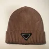 Fashion Hat Beanie Nowe czapki czaszki dla mężczyzny Kobieta Casquette ciepła jesienna zima oddychająca oddychająca czapka do kubełka Wysoka jakość7432479