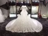 kieszenie z sukniami ślubnymi