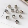 10 teile/los Imitation Perle Kreis Brosche Pins PU Taste Frauen Trendy Metall Pullover Kragen Hijab Pin Brosche Schmuck Zubehör 35