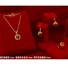 Conjunto de joyas brillantes de circón rojo de corte redondo Conjunto de anillos con pendientes colgantes clásicos con forma de girasol llenos de oro amarillo de 18 k para mujer